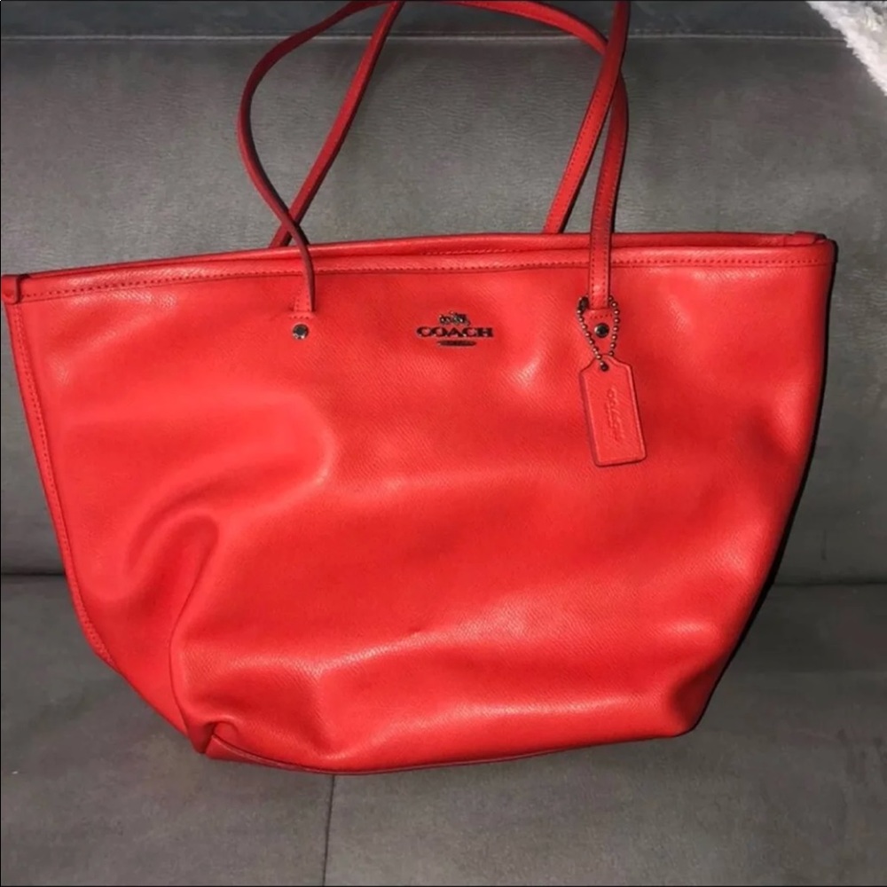 COACH ORANGE BAG